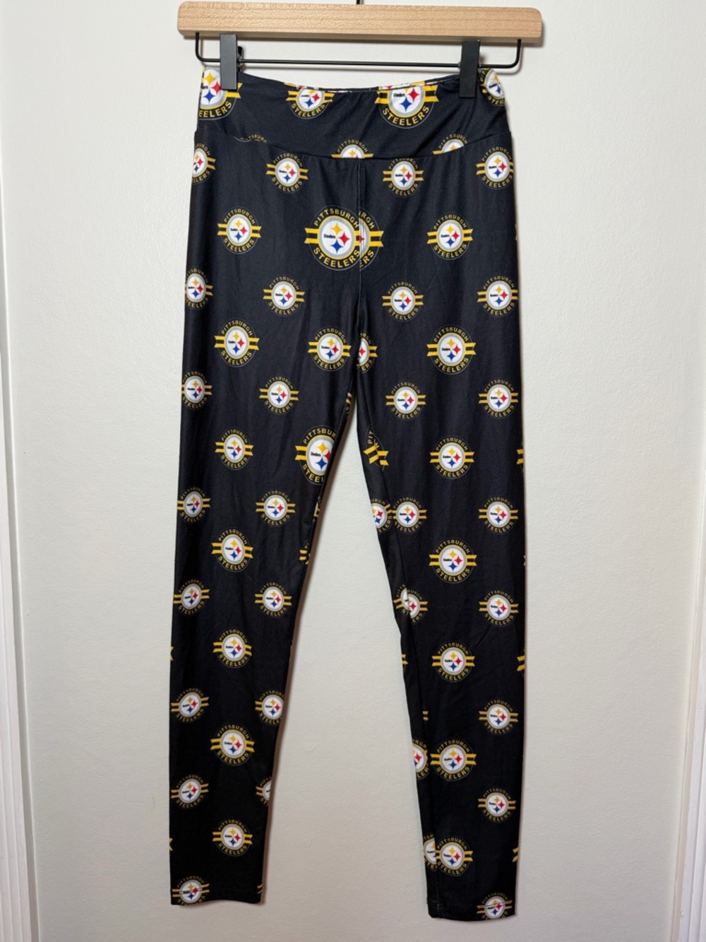 NWT Charlie’s Project Juniors Pittsburgh Steelers Leggings - Size Juniors 10
